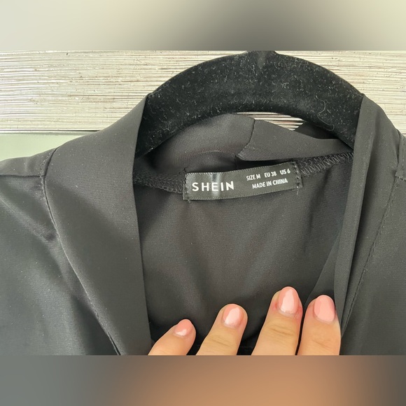 SHEIN blouse - Picture 3 of 5